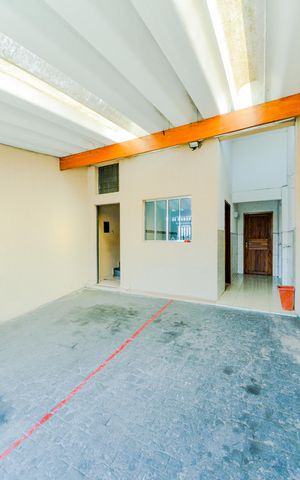 Casa à venda com 181m², 2 quartos e 2 vagasGaragem