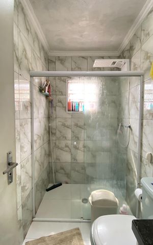 Casa para alugar com 100m², 3 quartos e 4 vagas Casa para alugar com 100m², 3 quartos e 4 vagasBanheiro da Suíte