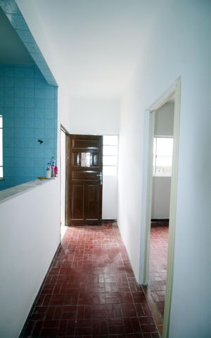 Casa para alugar com 70m², 2 quartos e sem vagaCorredor de acesso