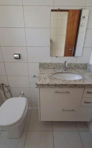 Apartamento para alugar com 89m², 3 quartos e 2 vagas Apartamento para alugar com 89m², 3 quartos e 2 vagasBanheiro