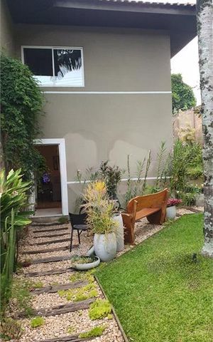 Casa à venda com 275m², 4 quartos e 2 vagas
