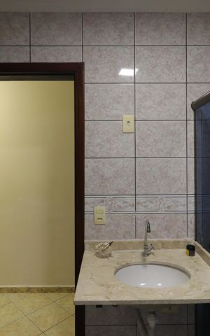 Casa para alugar com 125m², 2 quartos e 1 vagaBanheiro