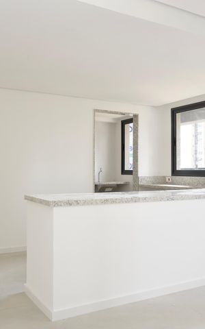 Apartamento à venda com 99m², 3 quartos e 2 vagas Apartamento à venda com 99m², 3 quartos e 2 vagasCozinha e Área de Serviço