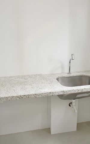 Apartamento à venda com 99m², 3 quartos e 2 vagas Apartamento à venda com 99m², 3 quartos e 2 vagasCozinha e Área de Serviço