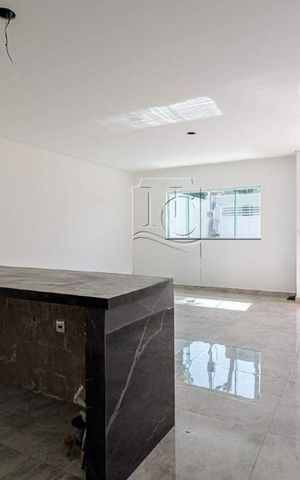 Casa à venda com 85m², 3 quartos e 2 vagas