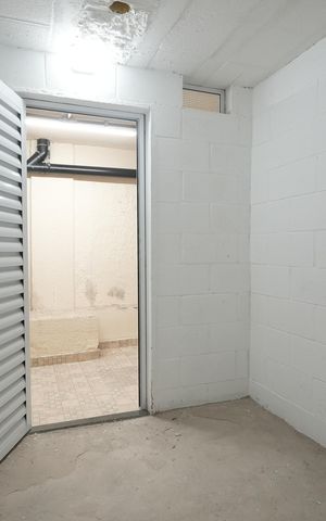 Apartamento à venda com 100m², 2 quartos e 1 vagaDeposito
