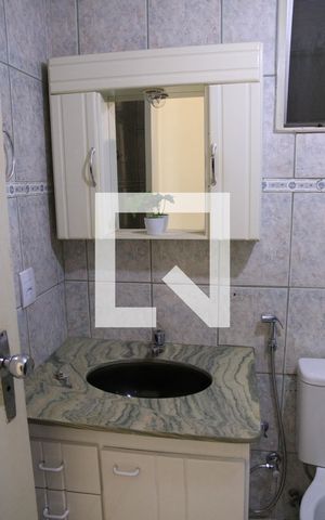 Apartamento para alugar com 52m², 2 quartos e sem vagaBanheiro