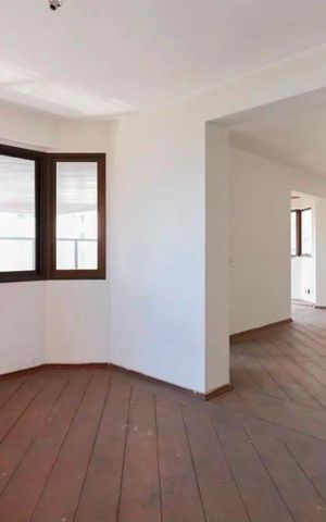 Apartamento à venda com 252m², 4 quartos e 4 vagas Apartamento à venda com 252m², 4 quartos e 4 vagasSala