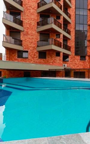 Apartamento à venda com 252m², 4 quartos e 4 vagas Apartamento à venda com 252m², 4 quartos e 4 vagasÁrea externa