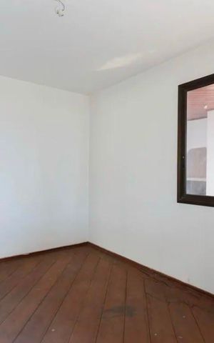 Apartamento à venda com 252m², 4 quartos e 4 vagas Apartamento à venda com 252m², 4 quartos e 4 vagasQuarto