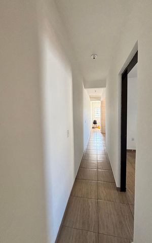 Casa à venda com 125m², 4 quartos e 1 vaga Casa à venda com 125m², 4 quartos e 1 vagaCorredor