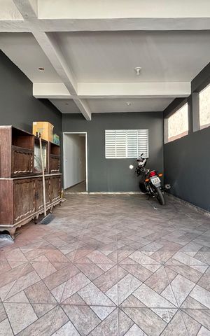 Casa à venda com 125m², 4 quartos e 1 vaga Casa à venda com 125m², 4 quartos e 1 vagaEntrada