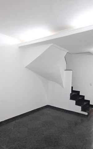 Casa à venda com 250m², 3 quartos e 2 vagasSala