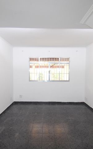 Casa à venda com 250m², 3 quartos e 2 vagasSala