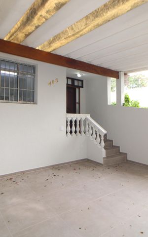 Casa à venda com 250m², 3 quartos e 2 vagasGaragem