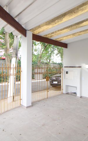 Casa à venda com 250m², 3 quartos e 2 vagasGaragem