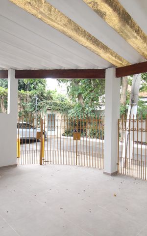 Casa à venda com 250m², 3 quartos e 2 vagasGaragem