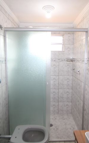 Casa à venda com 250m², 3 quartos e 2 vagasBanheiro 1