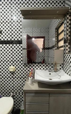 Casa à venda com 240m², 2 quartos e 2 vagas