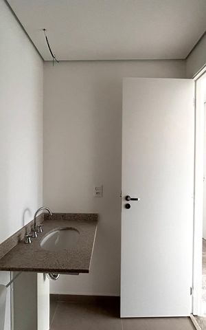 Apartamento à venda com 67m², 2 quartos e 1 vaga Apartamento à venda com 67m², 2 quartos e 1 vagaBanheiro da Suíte 2