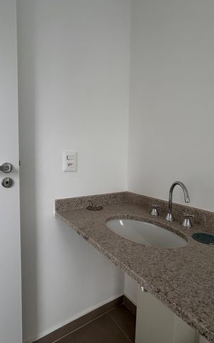 Apartamento à venda com 67m², 2 quartos e 1 vaga Apartamento à venda com 67m², 2 quartos e 1 vagaBanheiro da Suíte 1