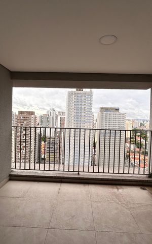 Apartamento à venda com 69m², 2 quartos e 1 vaga Apartamento à venda com 69m², 2 quartos e 1 vagaVaranda e área de serviço