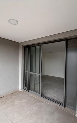 Apartamento à venda com 69m², 2 quartos e 1 vaga Apartamento à venda com 69m², 2 quartos e 1 vagaVaranda e área de serviço