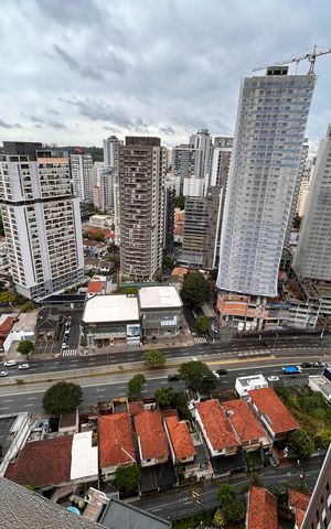 Apartamento à venda com 69m², 2 quartos e 1 vaga Apartamento à venda com 69m², 2 quartos e 1 vagaVaranda e área de serviço