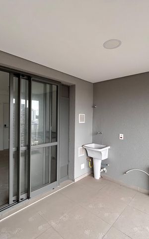 Apartamento à venda com 67m², 2 quartos e 1 vaga Apartamento à venda com 67m², 2 quartos e 1 vagaVaranda e área de serviço