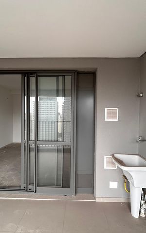 Apartamento à venda com 67m², 2 quartos e 1 vaga Apartamento à venda com 67m², 2 quartos e 1 vagaVaranda e área de serviço