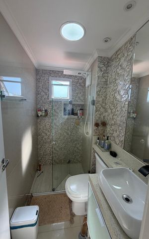 Apartamento à venda com 57m², 2 quartos e 2 vagas Apartamento à venda com 57m², 2 quartos e 2 vagasBanheiro