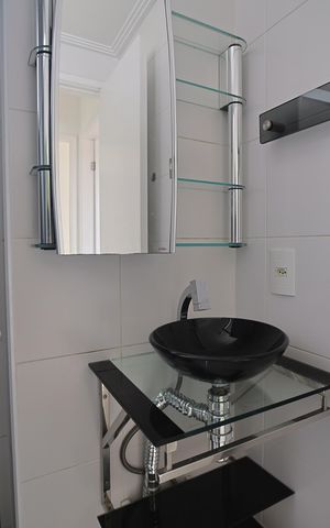 Apartamento à venda com 52m², 2 quartos e 1 vagaBanheiro Social