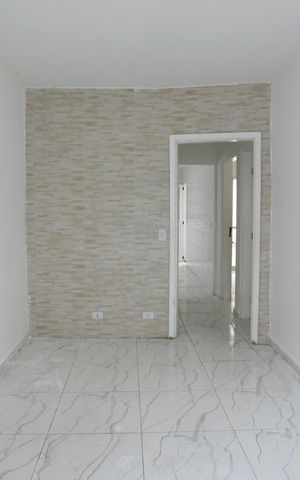 Casa à venda com 140m², 2 quartos e 3 vagas Casa à venda com 140m², 2 quartos e 3 vagasSala