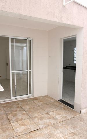 Casa à venda com 140m², 2 quartos e 3 vagas Casa à venda com 140m², 2 quartos e 3 vagasÁrea de Serviço