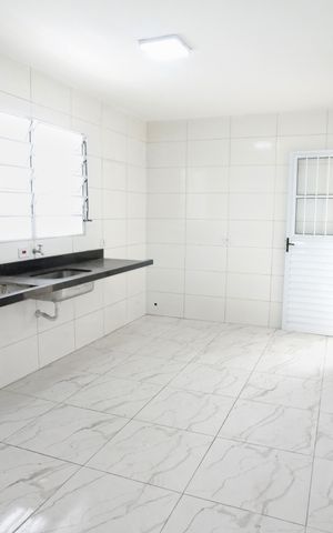 Casa à venda com 140m², 2 quartos e 3 vagas Casa à venda com 140m², 2 quartos e 3 vagasCozinha