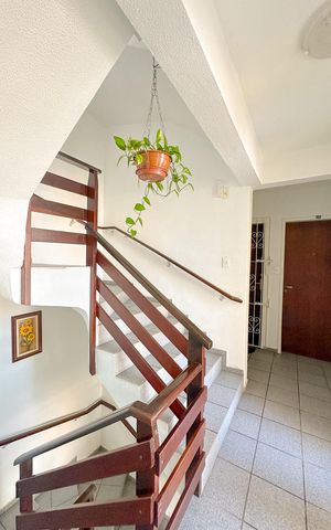 Apartamento para alugar com 52m², 2 quartos e 1 vagaEscada