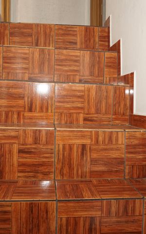 Casa para alugar com 120m², 2 quartos e 1 vagaEscada
