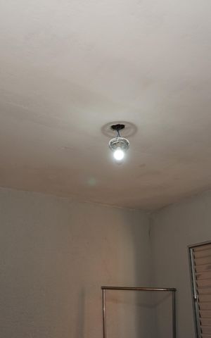 Casa para alugar com 120m², 2 quartos e 1 vagaQuarto