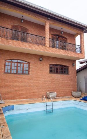 Casa de condomínio para alugar com 315m², 3 quartos e 4 vagas Casa de condomínio para alugar com 315m², 3 quartos e 4 vagasÁrea externa