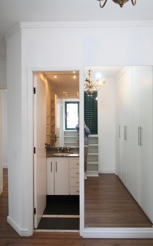 Apartamento à venda com 74m², 2 quartos e 2 vagasCloset da suíte