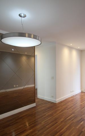 Apartamento à venda com 74m², 2 quartos e 2 vagasSala