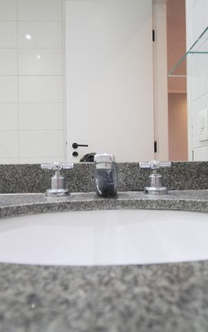 Apartamento à venda com 74m², 2 quartos e 2 vagasBanheiro