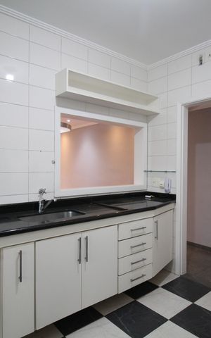 Apartamento à venda com 74m², 2 quartos e 2 vagasCozinha
