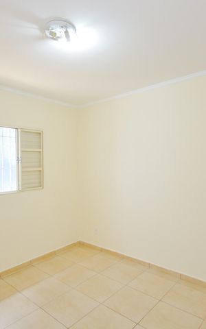 Casa para alugar com 250m², 2 quartos e 2 vagasQuarto 1