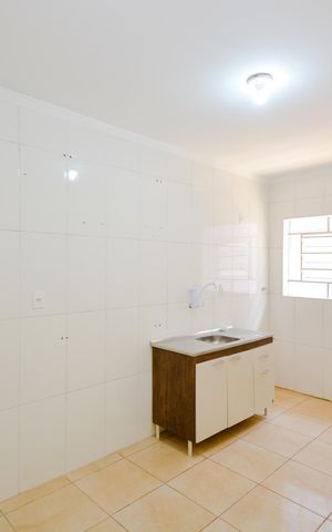 Casa para alugar com 250m², 2 quartos e 2 vagasCozinha