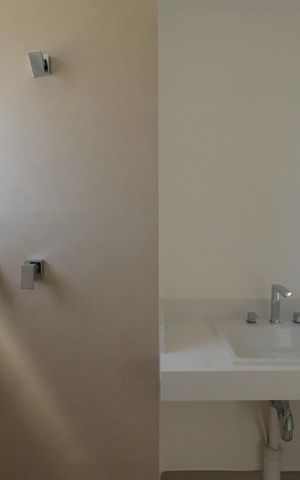 Apartamento à venda com 105m², 2 quartos e 2 vagasBanheiro da Suíte 1