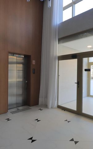 Apartamento à venda com 105m², 2 quartos e 2 vagasHall social