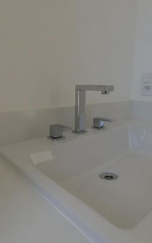 Apartamento à venda com 105m², 2 quartos e 2 vagasBanheiro da Suíte 1
