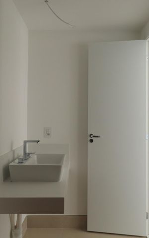 Apartamento à venda com 105m², 2 quartos e 2 vagasBanheiro da Suíte 2