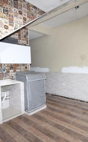 Casa para alugar com 25m², 1 quarto e sem vagaÁrea de Serviço